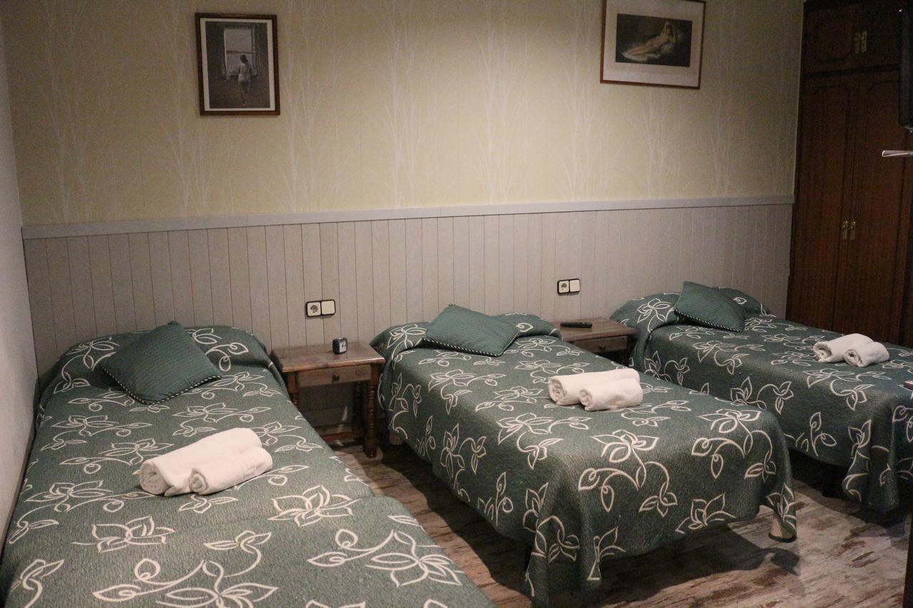 เพนชั่น ซาน อิซิโดร Hotel มาดริด ภายนอก รูปภาพ